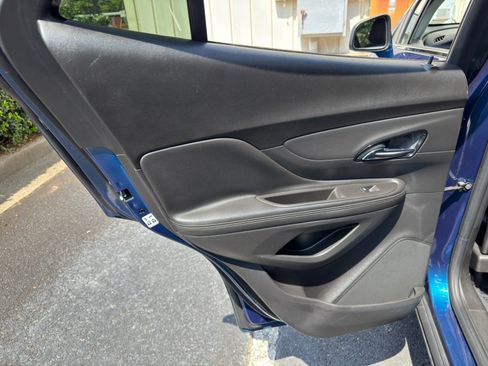 Used 2020 Buick Encore Preferred w/ Safety Package FWD image 38