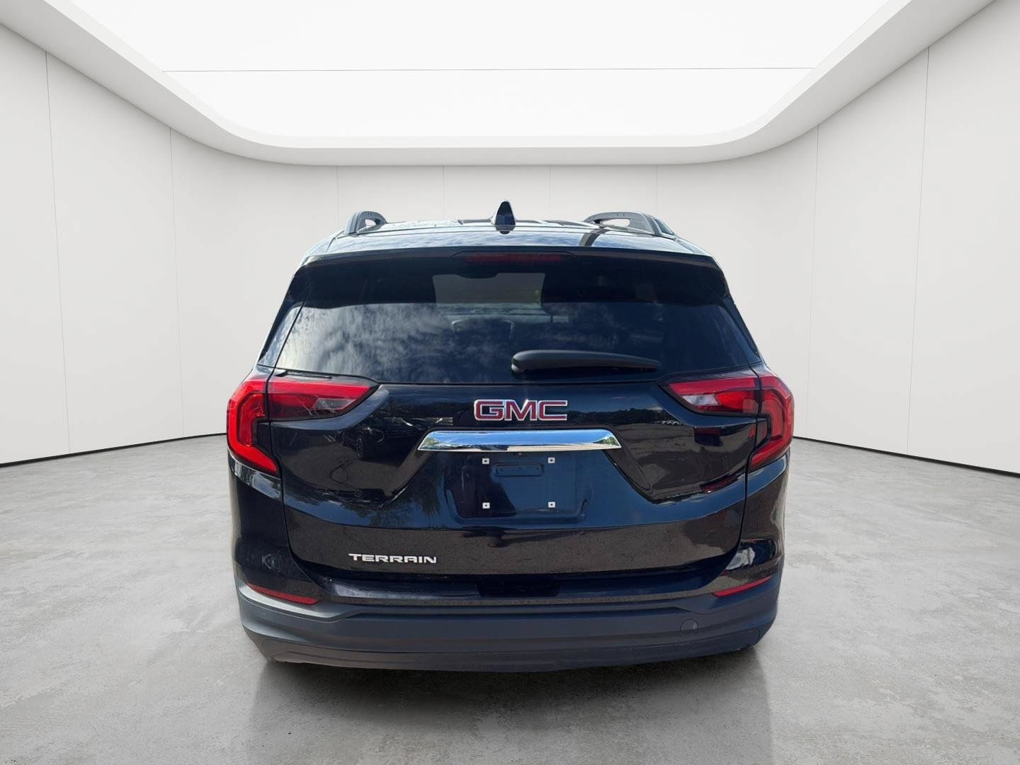 Used 2021 GMC Terrain SLE w/ Driver Convenience Package FWD image 5
