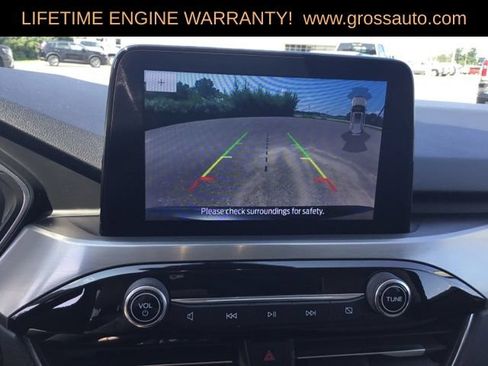 Used 2021 Ford Escape Titanium AWD/4WD image 17