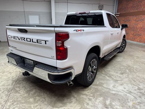 Used 2024 Chevrolet Silverado 1500 LT AWD/4WD image 5