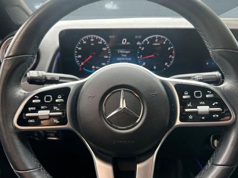 Used 2023 Mercedes-Benz GLB 250 4MATIC image 17