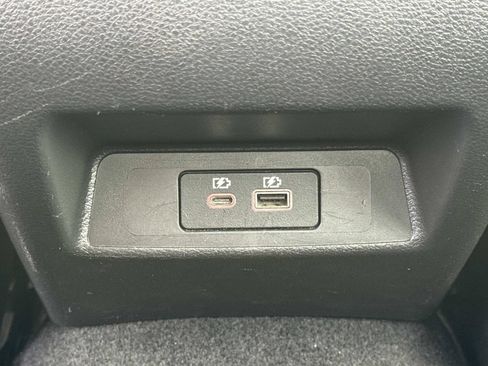 Used 2025 Nissan Altima 2.5 SV FWD image 16