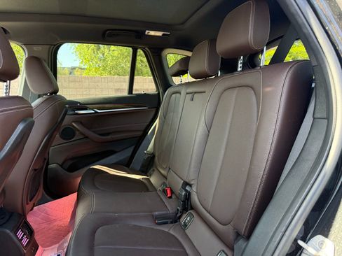 Used 2021 BMW X1 xDrive28i w/ M Sport Package AWD/4WD image 8