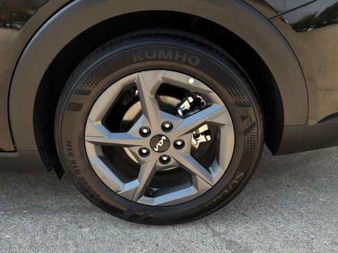 Used 2025 Kia K4 FWD image 9