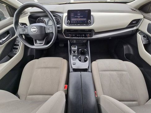 Used 2025 Nissan Rogue SV FWD image 20