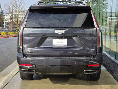 New 2026 Cadillac Escalade ESV Sport w/ LPO, ONYX Package image 4