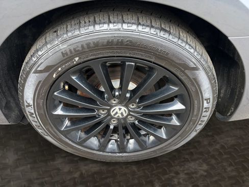 Used 2016 Volkswagen Passat 1.8T SE image 35