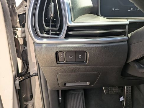 Certified 2026 Kia Sorento SX Prestige AWD/4WD image 33