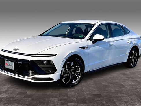 Used 2025 Hyundai Sonata SEL image 3