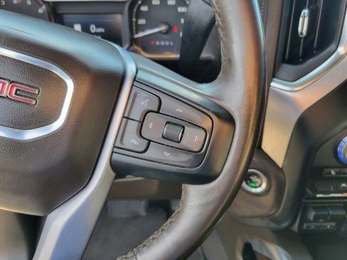 Used 2022 GMC Sierra 1500 SLT image 17