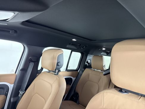 New 2026 Land Rover Defender 130 X-Dynamic SE AWD/4WD image 15