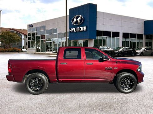 Used 2017 RAM 1500 Express w/ Express Value Package image 3