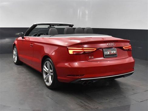 Used 2018 Audi A3 2.0T Premium w/ Convenience Package image 3