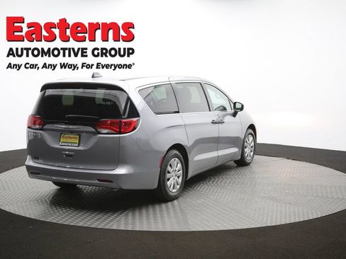 Used 2021 Chrysler Voyager L FWD image 38