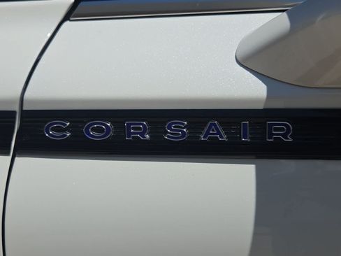 Used 2023 Lincoln Corsair Grand Touring AWD/4WD image 12