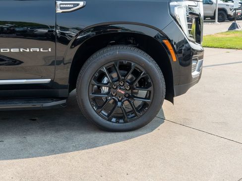 New 2026 GMC Yukon Denali w/ Advanced Technology Package AWD/4WD image 36