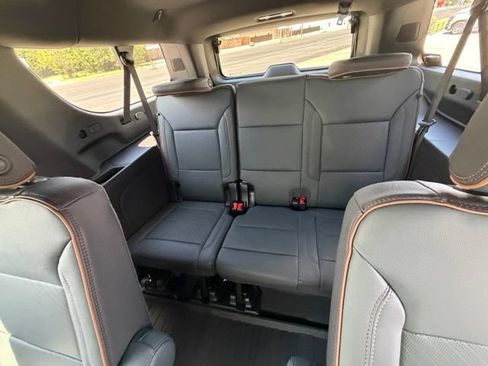 New 2026 GMC Yukon XL AT4 w/ AT4 Premium Plus Package AWD/4WD image 17