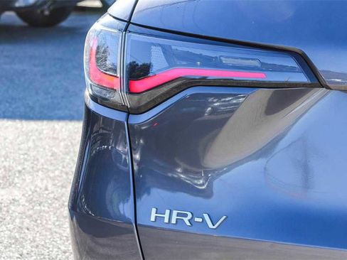 Used 2023 Honda HR-V EX-L image 11