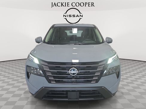 New 2026 Nissan Rogue SV image 2