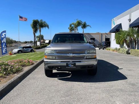 Used 2003 Chevrolet Tahoe LT image 2