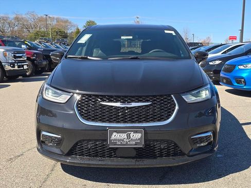 New 2026 Chrysler Pacifica Select image 15