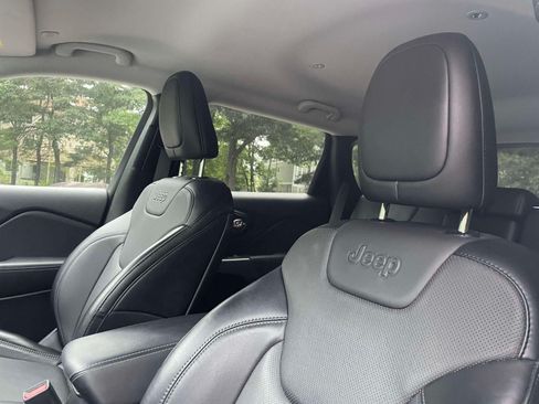 Used 2022 Jeep Cherokee Latitude Lux AWD/4WD image 19