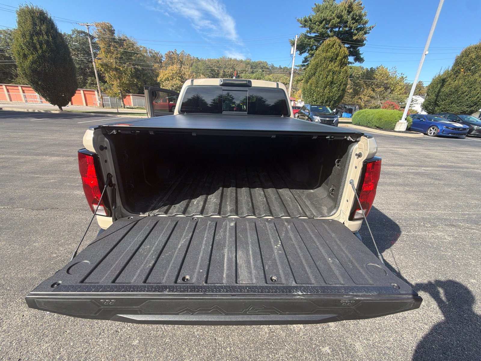 Used 2024 Chevrolet Colorado Trail Boss w/ LPO, Dark Essentials Package AWD/4WD image 26