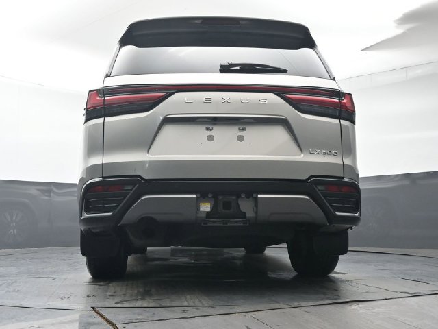 Used 2023 Lexus LX 600 4WD w/ Luxury Package image 40