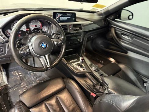Used 2016 BMW M4 Convertible image 19