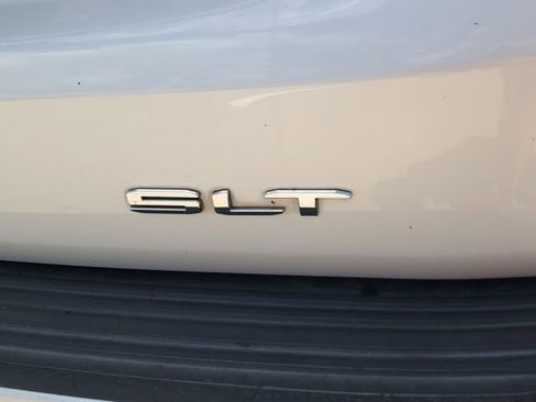 Used 2021 GMC Yukon XL SLT w/ SLT Premium Package AWD/4WD image 5
