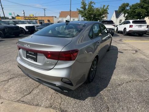 Certified 2023 Kia Forte LXS w/ LXS Technology Package FWD image 8