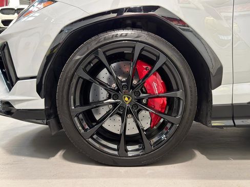 Used 2024 Lamborghini Urus S AWD/4WD image 12