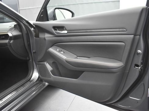 New 2025 Nissan Altima 2.5 SV w/ SV Special Edition Package image 25