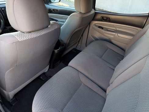 Used 2014 Toyota Tacoma 4x4 Double Cab image 4