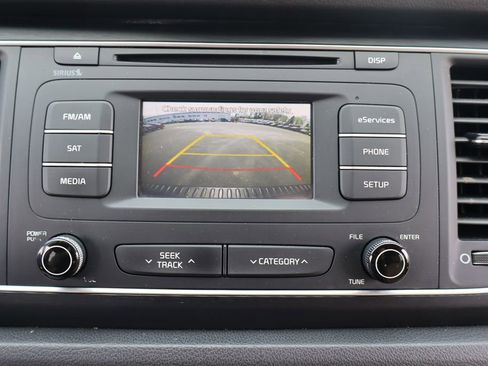 Used 2015 Kia Sedona LX w/ LX Convenience Package FWD image 12
