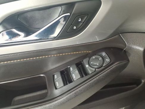 Used 2020 Chevrolet Traverse LT w/ LPO, Floor Liner Package AWD/4WD image 15