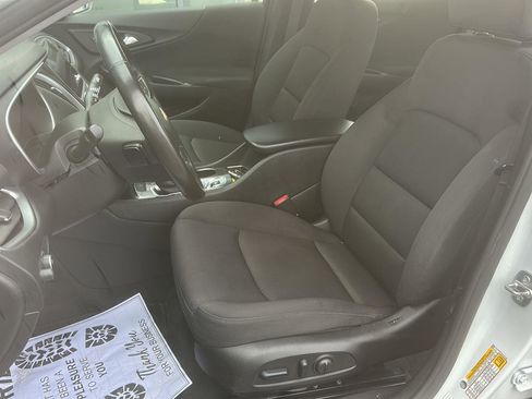 Used 2022 Chevrolet Malibu RS image 15