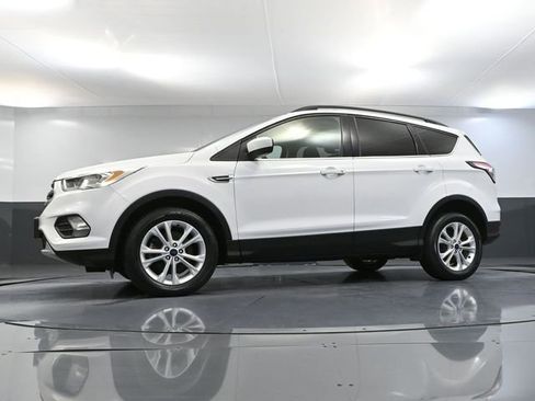 Used 2017 Ford Escape SE w/ Equipment Group 201A image 53