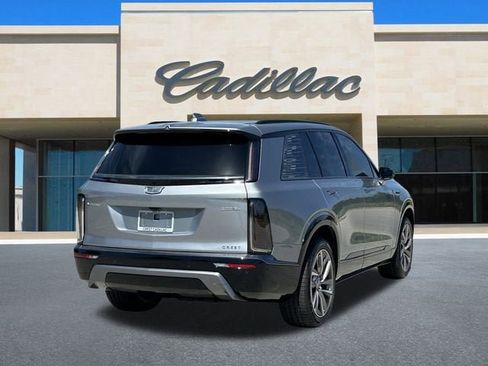 New 2026 Cadillac Vistiq Sport image 3