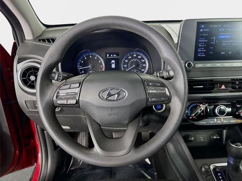Certified 2022 Hyundai Kona SEL FWD image 11