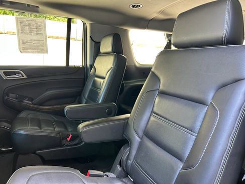 Used 2019 GMC Yukon XL Denali w/ Denali Ultimate Package AWD/4WD image 4