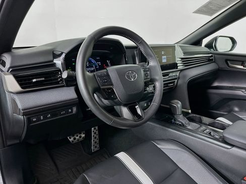 Certified 2025 Toyota Camry SE AWD/4WD image 9