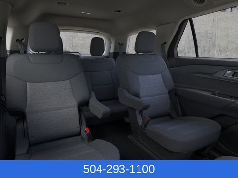 New 2026 Ford Explorer Active RWD image 13