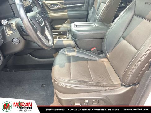 Used 2022 GMC Yukon XL Denali w/ Denali Premium Package AWD/4WD image 19