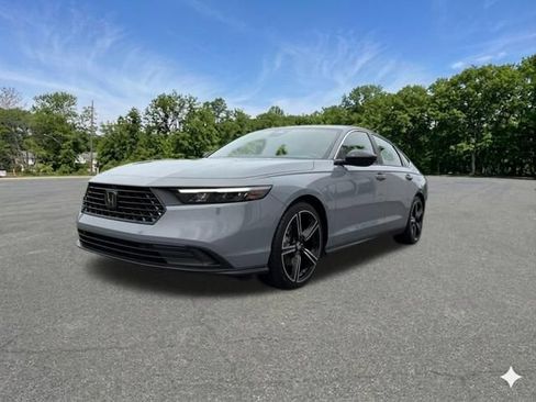 Used 2023 Honda Accord Sport image 4