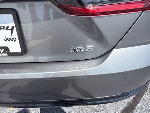 Used 2026 Toyota Camry XLE FWD image 12