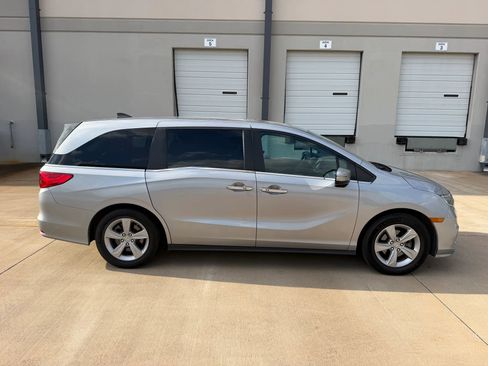 Used 2018 Honda Odyssey EX-L image 3