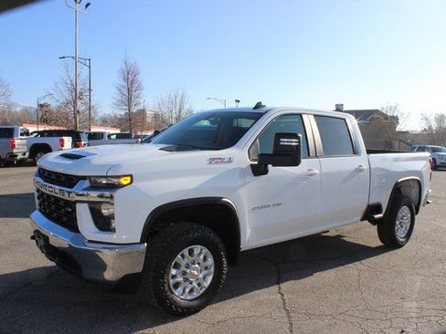 Used 2023 Chevrolet Silverado 2500 LT image 1