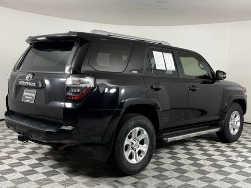 Used 2017 Toyota 4Runner SR5 Premium RWD image 8