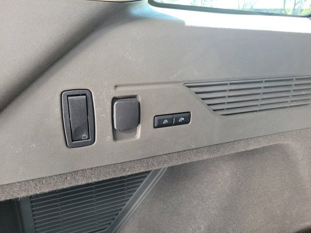 Certified 2024 Lincoln Nautilus Premier AWD/4WD image 24